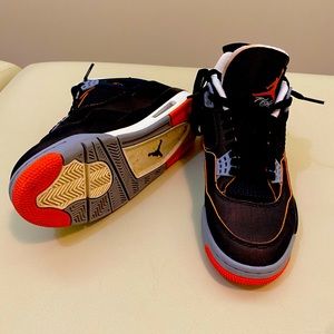 Nike Jordons black and orange